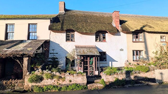 3 Bedroom Terraced House For Sale In Deane Road, Stokeinteignhead, TQ12