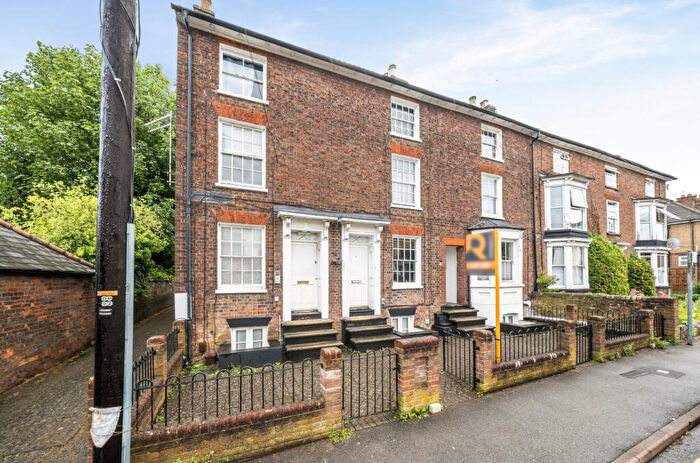 1 Bedroom Apartment For Sale In Icknield Street, Dunstable, Bedfordshire, LU6