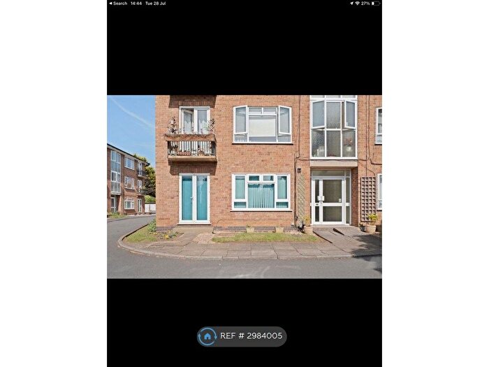 2 Bedroom Flat To Rent In Petherton Court, Kettering, NN16