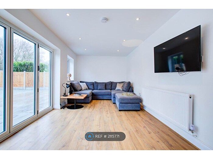 4 Bedroom Detached House To Rent In Ongar Rd, Brentwood, CM15