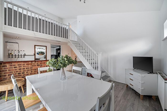 2 Bedroom Flat For Sale In Stafford Road, Croydon, CR0