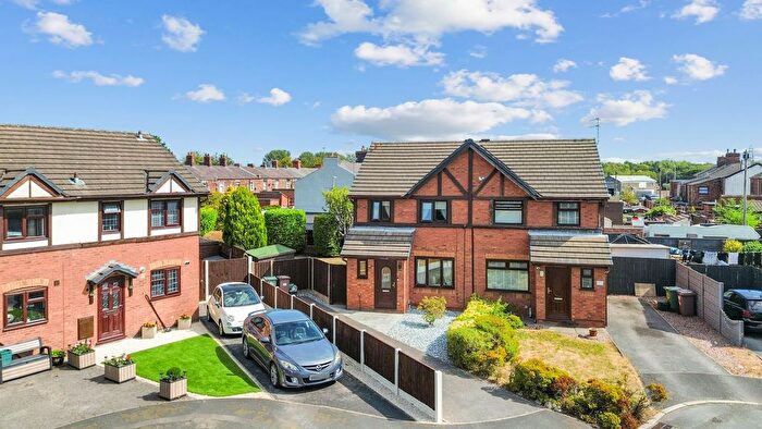 3 Bedroom Semi-Detached House For Sale In Henllan Gardens, St. Helens, WA9