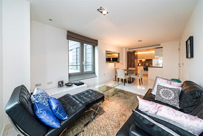 1 Bedroom Apartment To Rent In Osnaburgh Street, Fitzrovia, London, NW1