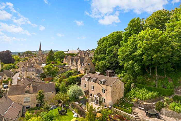 3 Bedroom Cottage For Sale In Vicarage Street, GL6