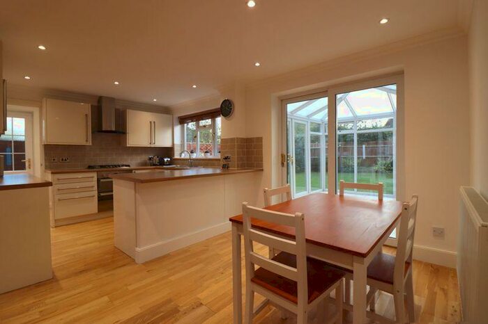 4 Bedroom Detached House To Rent In Roman Road, Gloucester, GL4