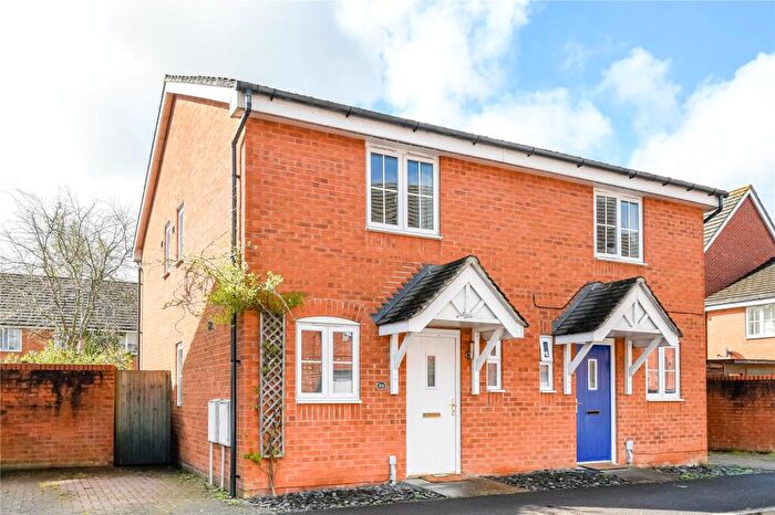 2 Bedroom Semi Detached House To Rent In Battalion Way, Thatcham, Newbury, RG19