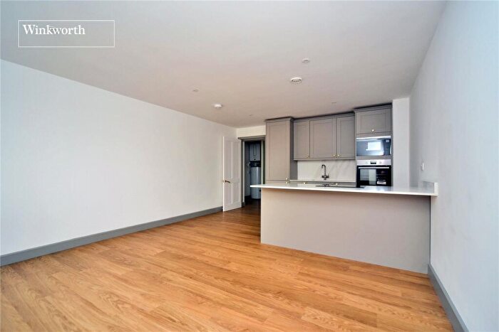 1 Bedroom Apartment For Sale In Malden Road, Cheam, Sutton, SM3