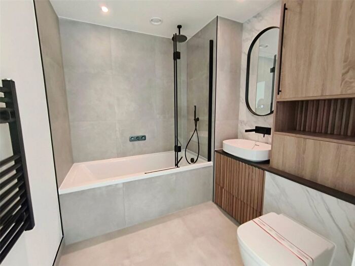 1 Bedroom Flat To Rent In Halcyon House, Queens Cross, London, E16