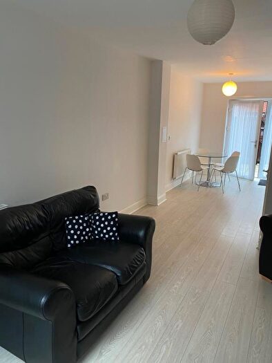 2 Bedroom House To Rent In Fir Street, Salford, Manchester, M6