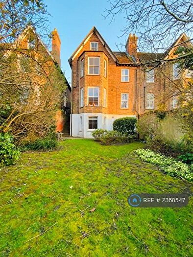 1 Bedroom Flat To Rent In Epsom Road, Surrey, GU1