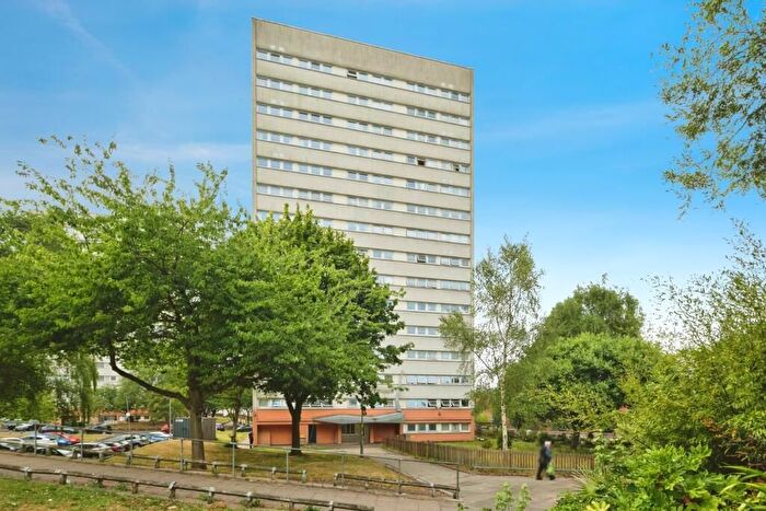 2 Bedroom Flat To Rent In Civic Close, Birmingham, B1