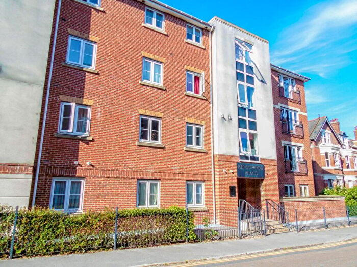 2 Bedroom Flat For Sale In Norwich Avenue West, Bournemouth, BH2