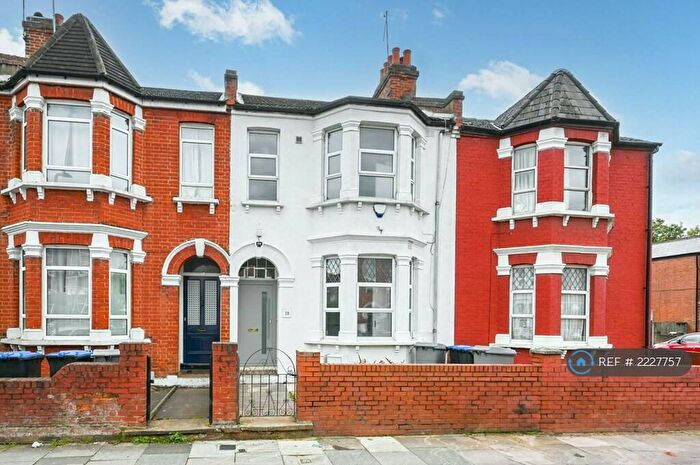 Studio To Rent In Mora Road, London, NW2