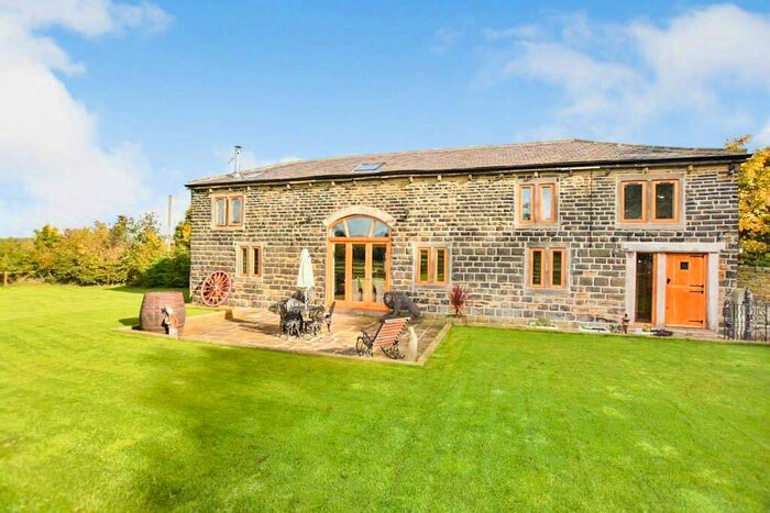 3 Bedroom Detached House To Rent In Wild Grove, Pudsey, West Yorkshire, LS28