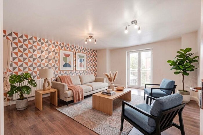 2 Bedroom Flat For Sale In Old Hall Gardens, Shirley, B90