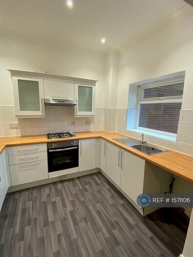 3 Bedroom Terraced House To Rent In Frobisher Street, Hebburn, NE31