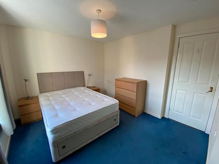 1 Bedroom Flat To Rent In Parkside Terrace, Newington, Edinburgh, EH16