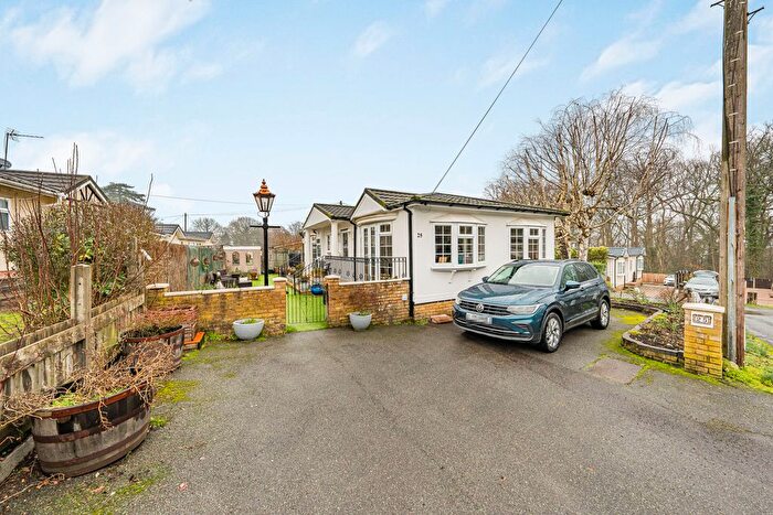 3 Bedroom Park Home For Sale In Wyatts Covert, Denham, Uxbridge, UB9