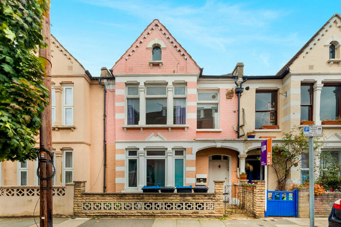 1 Bedroom Maisonette To Rent In Bruce Road, Tooting Junction, CR4