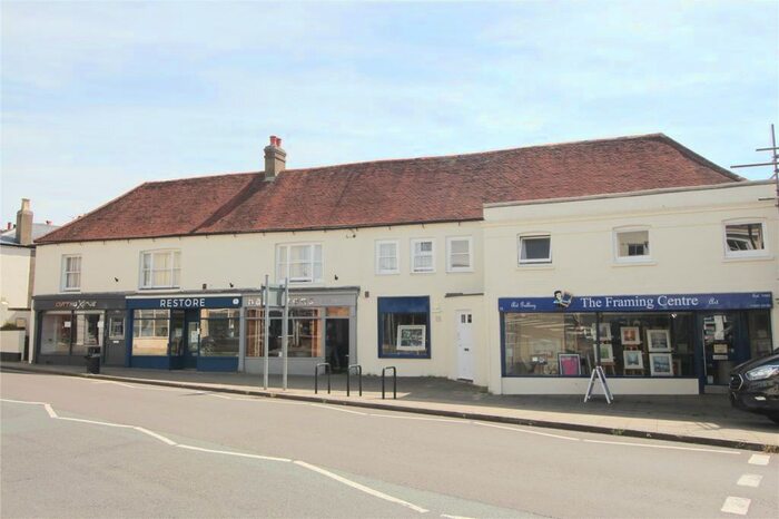 2 Bedroom Apartment To Rent In High Street, Fareham, PO16