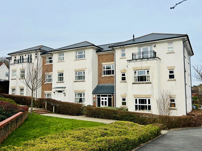 1 Bedroom Flat For Sale In Renfields, Bolnore Village, Haywards Heath, RH16