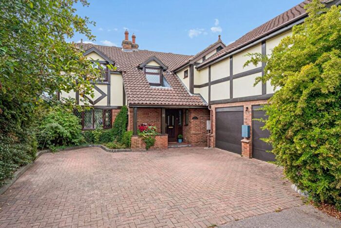 4 Bedroom Detached House For Sale In Bentley Close, Langford, Biggleswade, SG18