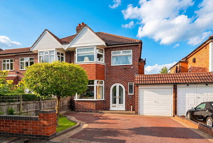3 Bedroom Semi Detached House For Sale In Welford Road, Shirley, B90