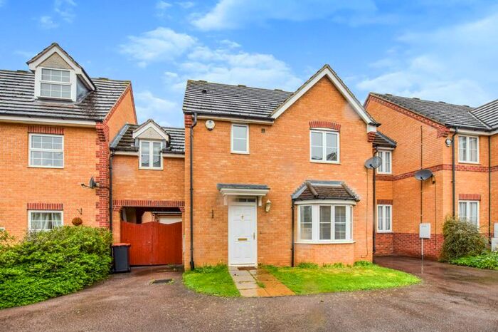 4 Bedroom Property To Rent In Spriggs Close, Clapham Village, Bedfordshire, MK41