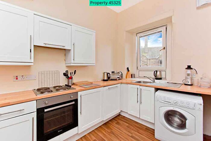 4 Bedroom Duplex To Rent In Great Junction Street, Edinburgh, EH6