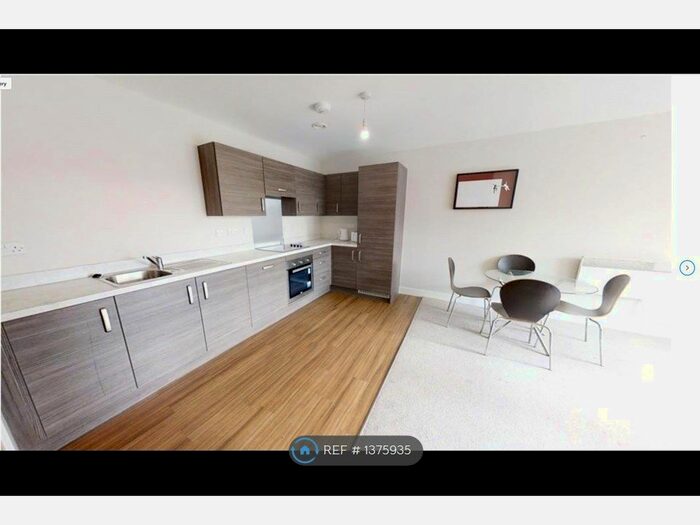 2 Bedroom Flat To Rent In Bridgewater Point, Salford, M5