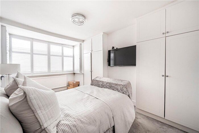 3 Bedroom Terraced House For Sale In Mersham Road, Thornton Heath, CR7