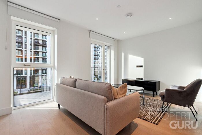 2 Bedroom Flat To Rent In White City Living, London, W12