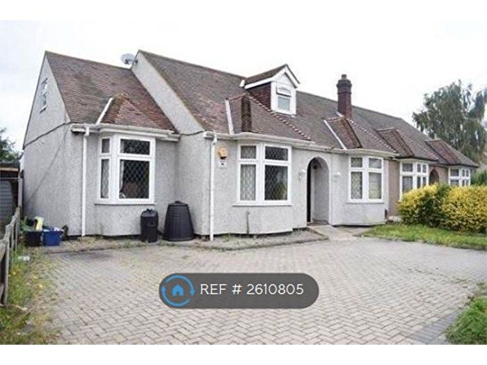 7 Bedroom Detached House To Rent In Goodmayes Lane, Ilford, IG3