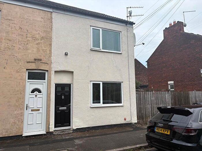 2 Bedroom Terraced House To Rent In Barnsley St, Hull, HU8