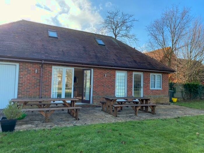 1 Bedroom Flat To Rent In De Havillands, Aerodrome Road, Bekesbourne, CT4