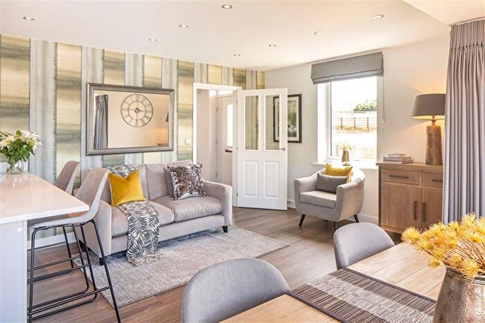 5 Bedroom Detached House For Sale In Orchard Green, Broughton, Aylesbury, HP22