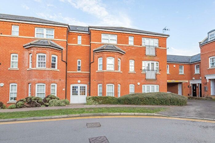 2 Bedroom Flat For Sale In George Roche Road, Canterbury, CT1