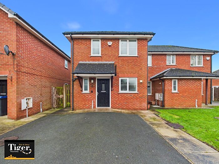 2 Bedroom Semi-detached House For Sale In Moor Park Avenue, Bispham, Blackpool, FY2