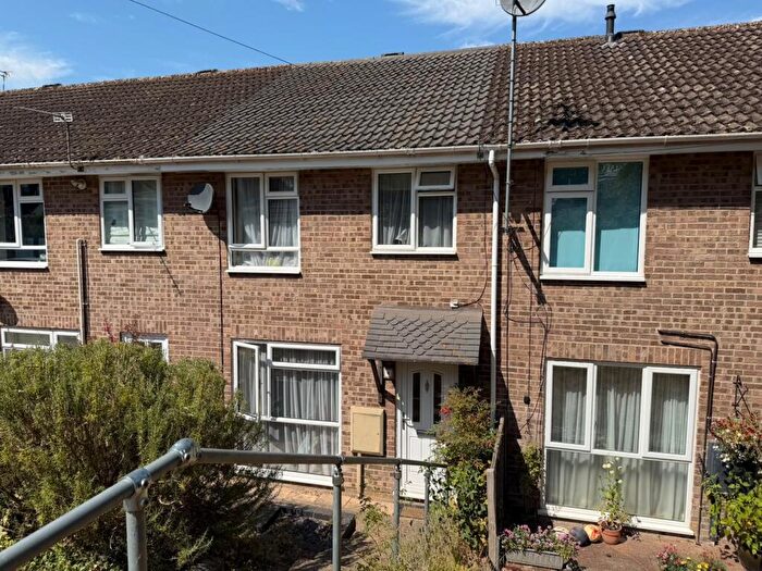 3 Bedroom Terraced House For Sale In Westbrook Close, Hungerford, West Berkshire, RG17