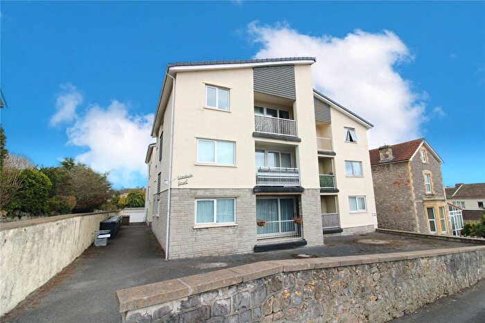2 Bedroom Flat For Sale In Manor Road, Weston-Super-Mare, Somerset, BS23