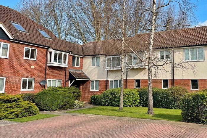 2 Bedroom Flat For Sale In The Meadows, Sawbridgeworth, CM21