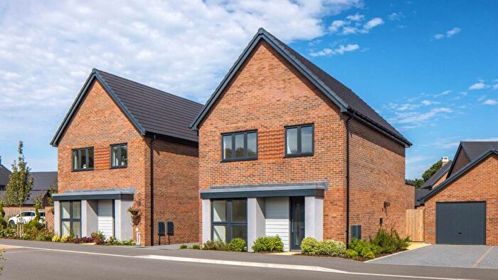 4 Bedroom Detached House For Sale In Tawny Owl Way, Hambrook, PO18
