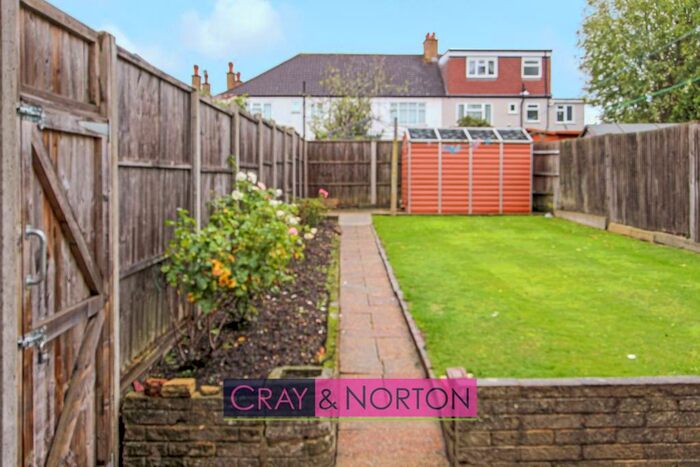 3 Bedroom End Of Terrace House To Rent In Shirley Park Road, Croydon, CR0