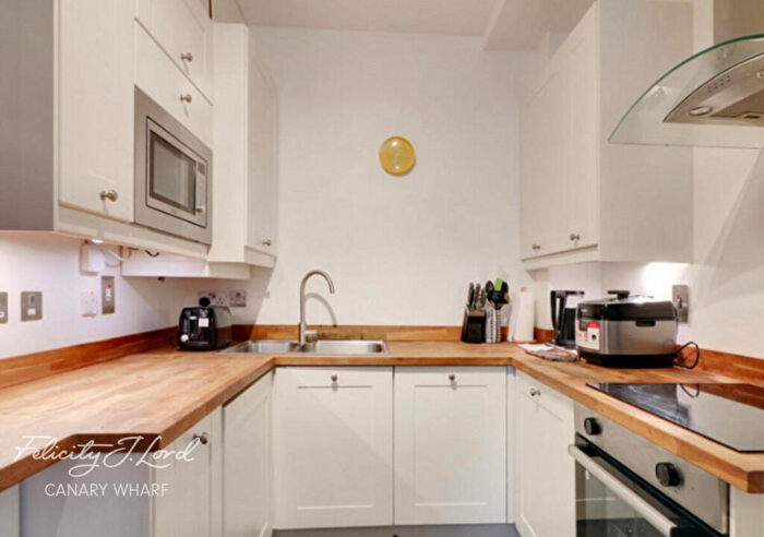 1 Bedroom Apartment To Rent In Manila Street, London, E14