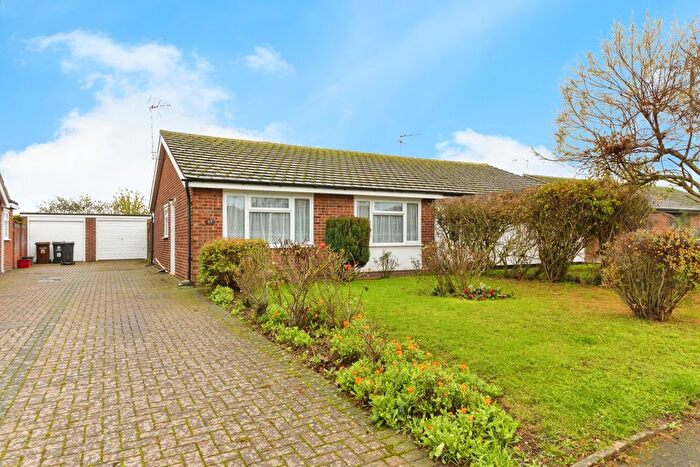 2 Bedroom Bungalow For Sale In Broadstrood, St. Osyth, Clacton-On-Sea, Essex, CO16