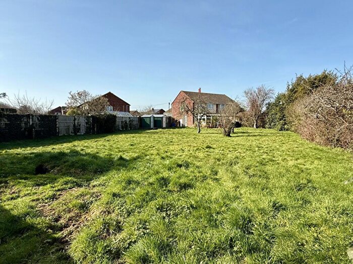 3 Bedroom Semi-Detached House For Sale In Sedgewick Close, Gosport, PO13