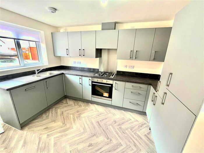 2 Bedroom Property To Rent In Horwood Drive, Gedling, Nottingham, NG4