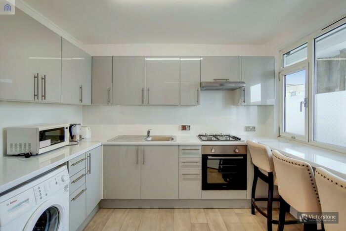 4 Bedroom Apartment To Rent In Ames House, Bonner Street, Bethnal Green, London, E2