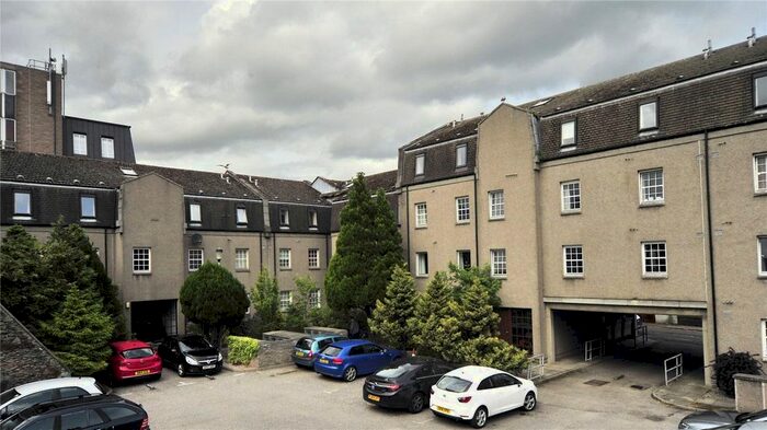 2 Bedroom Flat To Rent In Albany Court, Aberdeen, AB11