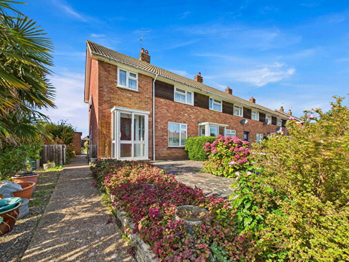 3 Bedroom End Of Terrace House For Sale In Ringmer Road, Worthing, BN13